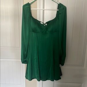 City Triangles Elegant Emerald Dress